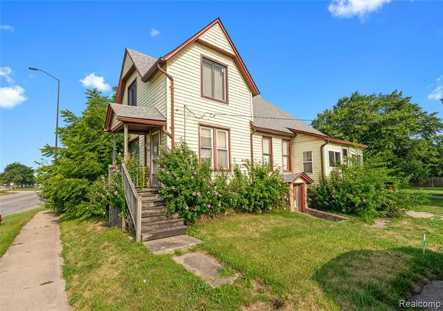 Homes for sale in Southgate, MI | 15602 Northline Rd, Southgate, MI 48195 2350 | MLS# 60927581