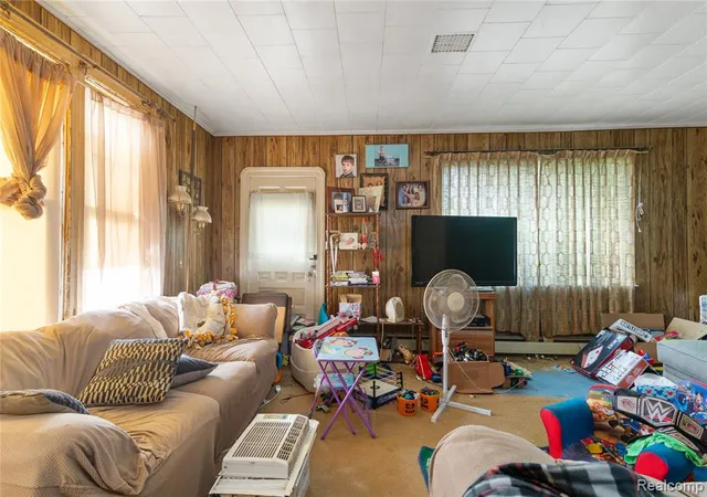 Homes for sale in Southgate, MI | 15602 Northline Rd, Southgate, MI 48195 2350 | MLS# 60927581