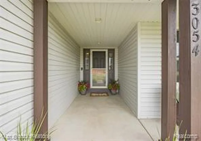 Homes for sale in Metamora, MI | 3054 Emery Ln, Metamora, MI 48455 | MLS# 61008942
