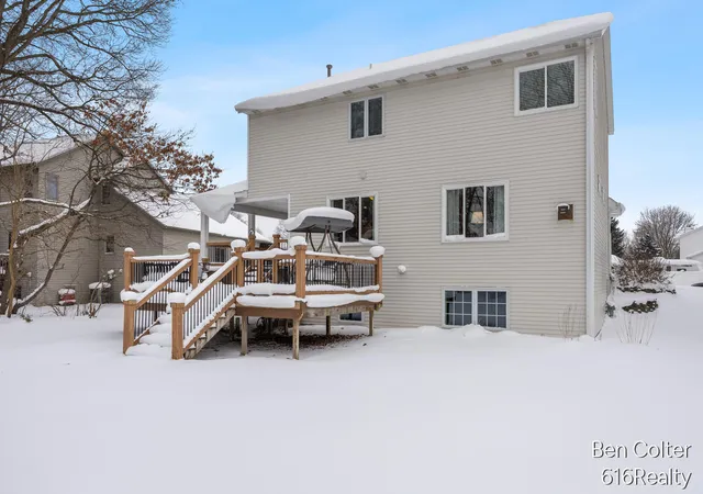 2nd image of 5408 Fieldstone Dr, Wyoming, MI 49418 | MLS# 70513027