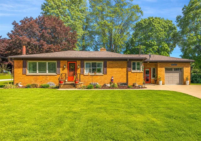 Photo 1 of Single family home for sale at 4614 Elm St, New Era, MI 49446 | MLS# 70534444 | Listing updated on 2026-09-01