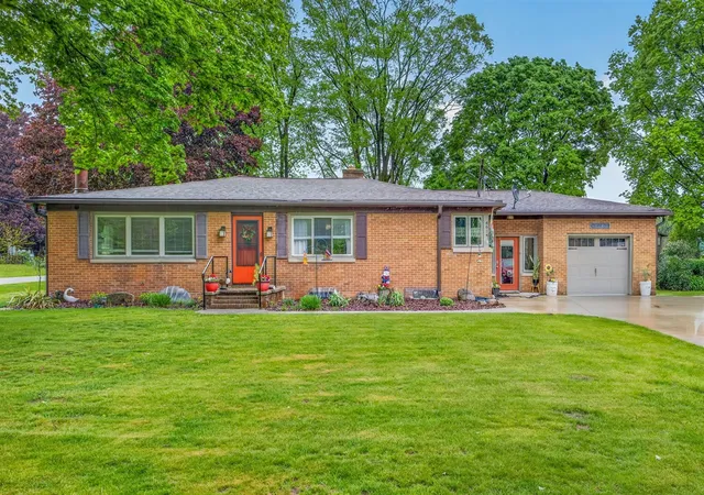 Photo 2 of Single family home for sale at 4614 Elm St, New Era, MI 49446 | MLS# 70534444 | Listing updated on 2026-09-01