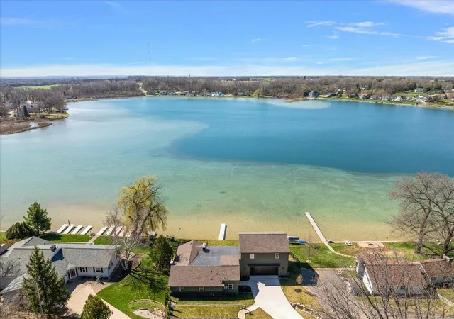 3rd image of 12475 Oakwood Shores St, Wayland, MI 49348 | MLS# 70525012