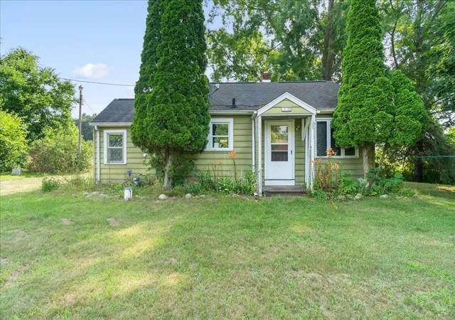 1st image of 14133 North Ave, Bellevue, MI 49021 | MLS# 70547427