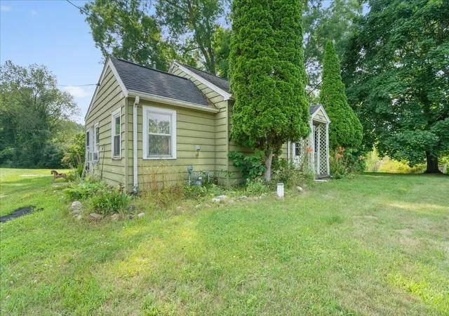 3rd image of 14133 North Ave, Bellevue, MI 49021 | MLS# 70547427