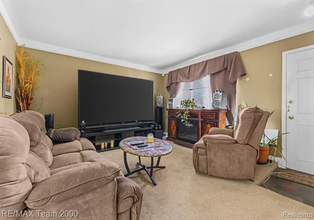 Homes for sale in Clinton Township, MI | 18533 Matthew Dr, Clinton Township, MI 48035 | MLS# 61003052