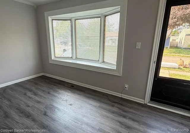 Homes for sale in Madison Heights, MI | 142 E Dallas Ave, Madison Heights, MI 48071 | MLS# 61003719