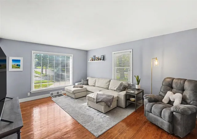 Homes for sale in Grand Rapids, MI | 1831 Diamond Ave, Grand Rapids, MI 49505 | MLS# 70535024