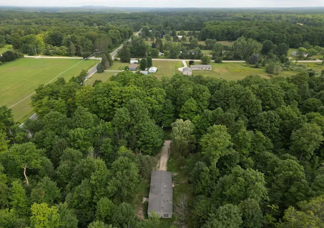 30th image of 2783 Lake Ann Rd, Interlochen, MI 49643 | MLS# 80072259