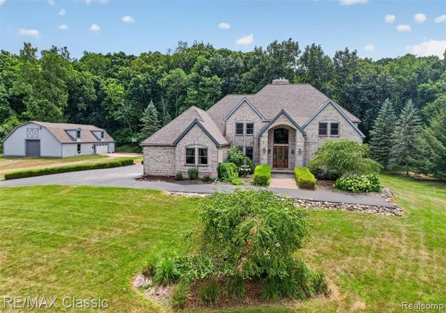 3rd image of 13340 Spencer Rd, Milford, MI 48380 | MLS# 61016993