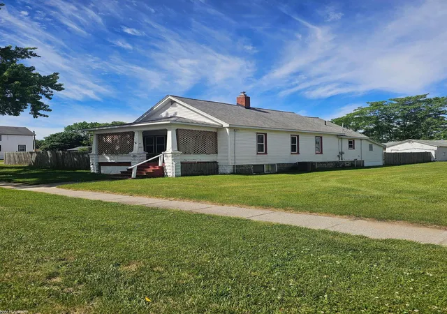 Homes for sale in Port Huron, MI | 1819 10th St, Port Huron, MI 48060 | MLS# 50211468