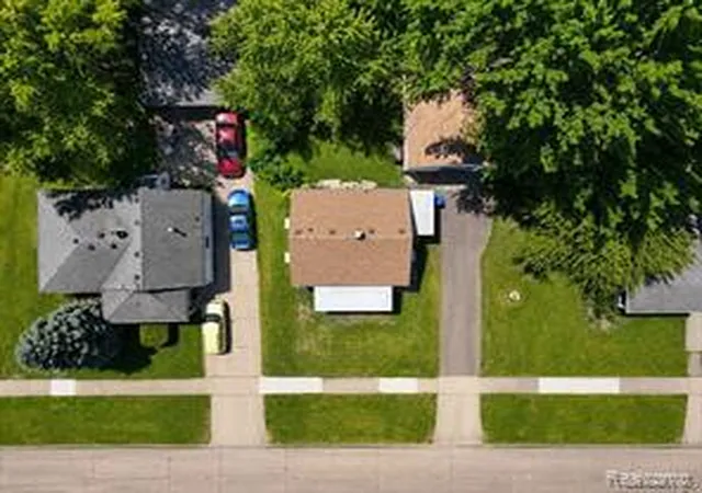 Homes for sale in Warren, MI | 24895 Marigold Ave, Warren, MI 48089 | MLS# 61009221