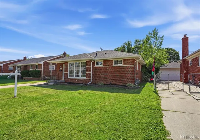 Homes for sale in Dearborn Heights, MI | 8585 Dixie Ln, Dearborn Heights, MI 48127 | MLS# 61005392