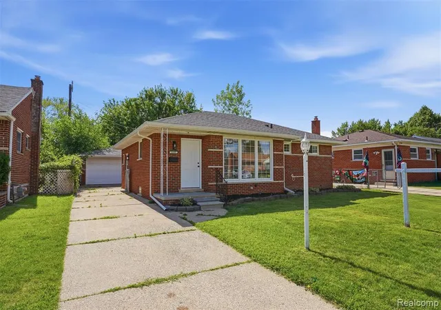 Homes for sale in Dearborn Heights, MI | 8585 Dixie Ln, Dearborn Heights, MI 48127 | MLS# 61005392