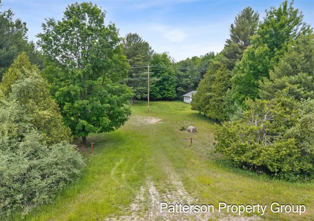 Photo 3 of Sale Pending at 7093 N Oceana Dr, Hart, MI 49420 | MLS# 70540465 | Listing updated on 2026-09-05