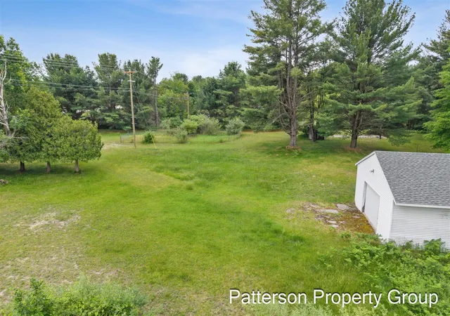 Photo 4 of Sale Pending at 7093 N Oceana Dr, Hart, MI 49420 | MLS# 70540465 | Listing updated on 2026-09-05
