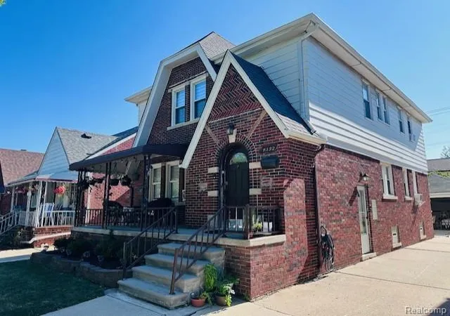 Photo 2 of Single family home for sale at 4592 Helen St, Dearborn, MI 48126 | MLS# 61020602 | Listing updated on 2026-08-13