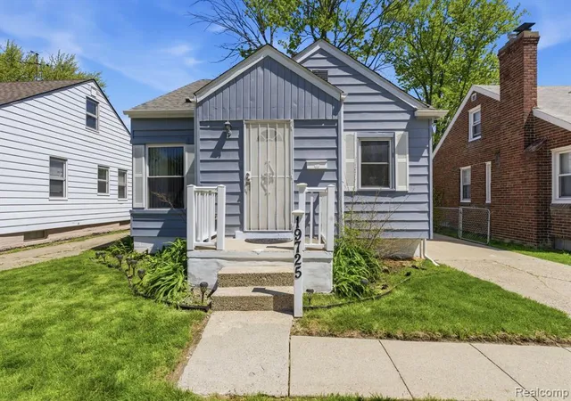 1st image of 19725 Kingsville St, Harper Woods, MI 48225 | MLS# 60990384