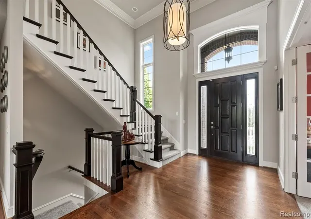 Photo 2 of Sale Pending at 602 Wellington Cir, Rochester Hills, MI 48309 1551 | MLS# 61010592 | Listing updated on 2026-10-06