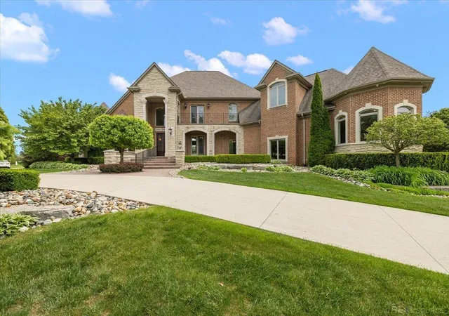 Homes for sale in Shelby Twp, MI | 54245 Queensborough Dr, Shelby Twp, MI 48315 | MLS# 50209172