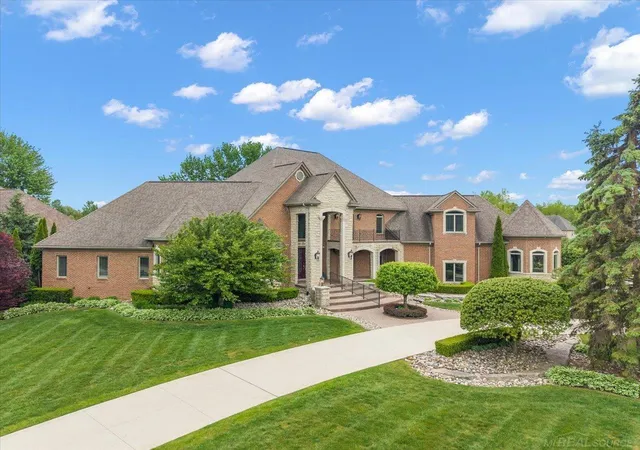 Homes for sale in Shelby Twp, MI | 54245 Queensborough Dr, Shelby Twp, MI 48315 | MLS# 50209172