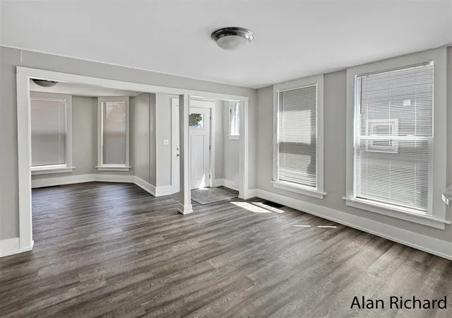 Photo 3 of Single family home for sale at 21 Gold Ave, Grand Rapids, MI 49504 | MLS# 70540929 | Listing updated on 2026-07-20