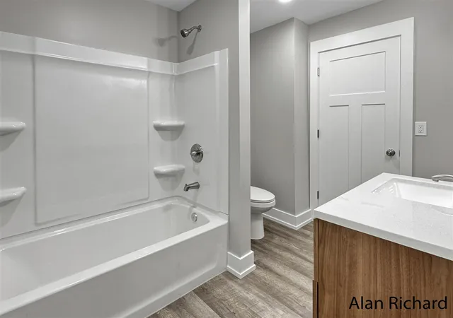 Photo 4 of Single family home for sale at 21 Gold Ave, Grand Rapids, MI 49504 | MLS# 70540929 | Listing updated on 2026-07-20