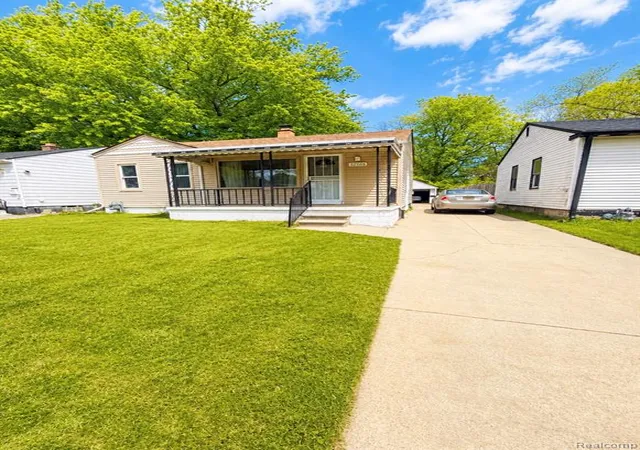 Photo 2 of Single family home for sale at 19166 Bentler St, Detroit, MI 48219 | MLS# 60993845 | Listing updated on 2026-08-02