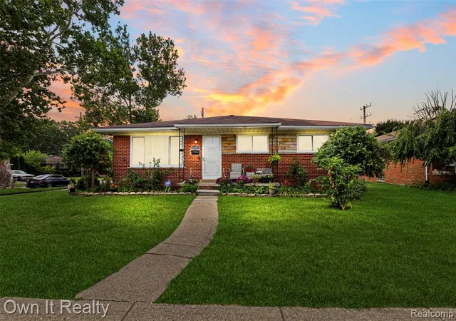 Photo 1 of Sale Pending at 26321 Midway St, Dearborn Heights, MI 48127 | MLS# 61020869 | Listing updated on 2026-08-16