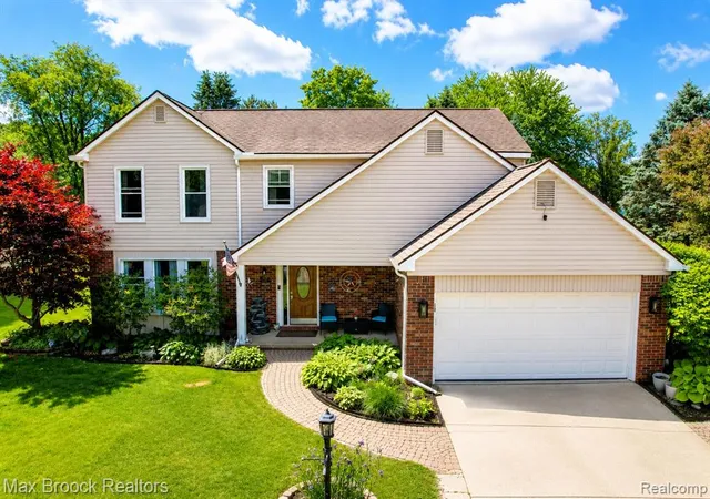 Homes for sale in Commerce Township, MI | 8952 Cynthia Ct, Commerce Township, MI 48382 | MLS# 61002568