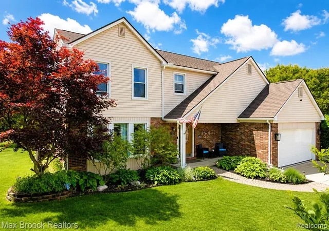 Homes for sale in Commerce Township, MI | 8952 Cynthia Ct, Commerce Township, MI 48382 | MLS# 61002568