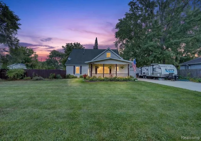 Photo 1 of Single family home for sale at 8847 Rosella St, Taylor, MI 48180 2974 | MLS# 61023771 | Listing updated on 2026-08-28