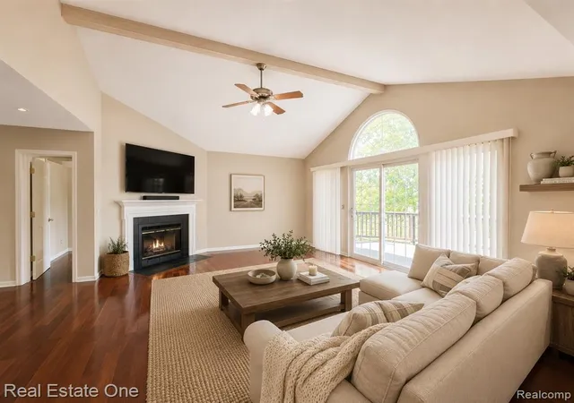 Homes for sale in Lake Orion, MI | 2140 W View Ct, Lake Orion, MI 48360 | MLS# 61004612