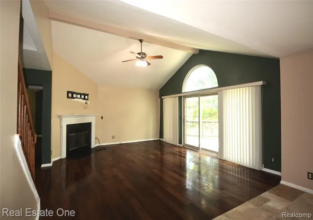 Homes for sale in Lake Orion, MI | 2140 W View Ct, Lake Orion, MI 48360 | MLS# 61004612