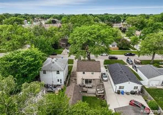 Homes for sale in Madison Heights, MI | 27120 Lenox Ave, Madison Heights, MI 48071 | MLS# 61008263