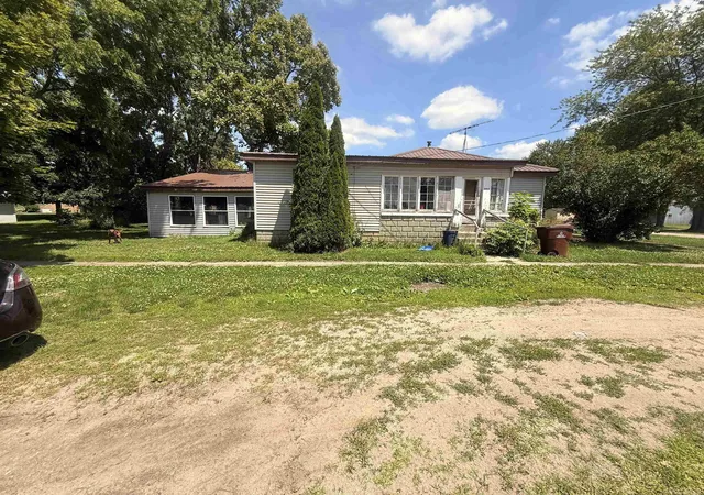 Homes for sale in Perrinton, MI | 304 W Elba St, Perrinton, MI 48871 | MLS# 50213772