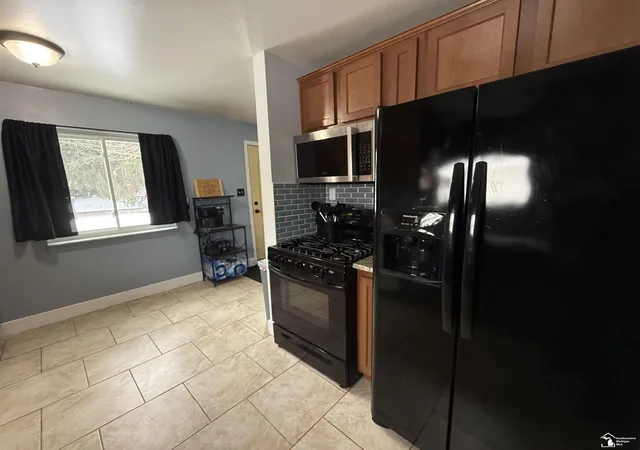 Photo 3 of Sale Pending at 9416 Princess St, Taylor, MI 48180 | MLS# 50197738 | Listing updated on 2026-02-17