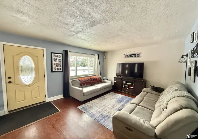 Photo 4 of Sale Pending at 9416 Princess St, Taylor, MI 48180 | MLS# 50197738 | Listing updated on 2026-02-17