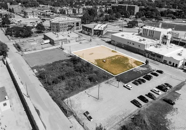 4th image of 1956 Alfred St, Detroit, MI 48207 | MLS# 60937760