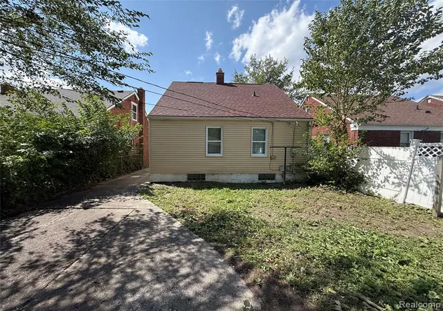 3rd image of 17650 Beland St, Detroit, MI 48234 3835 | MLS# 60937605