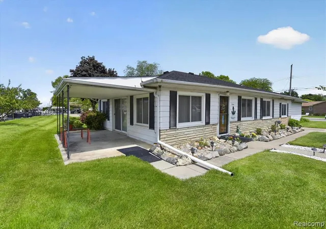 Homes for sale in Gibraltar, MI | 29886 Pointe Dr, Gibraltar, MI 48173 | MLS# 60996599
