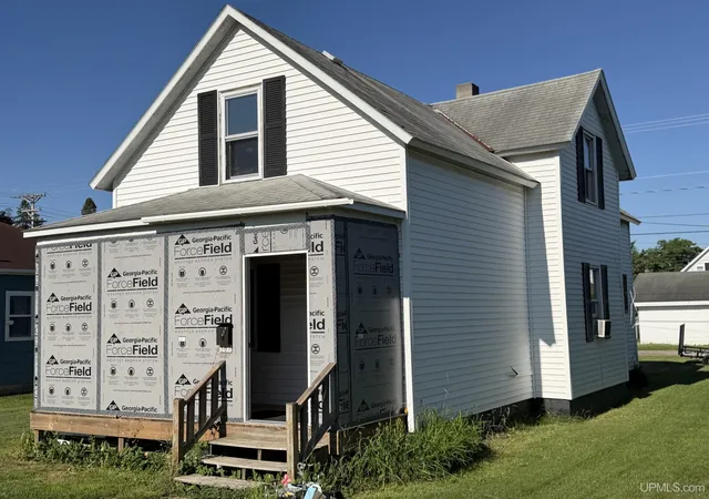 Photo 1 of Single family home for sale at 307 Iron St, Norway, MI 49870 | MLS# 50214998 | Listing updated on 2026-09-01