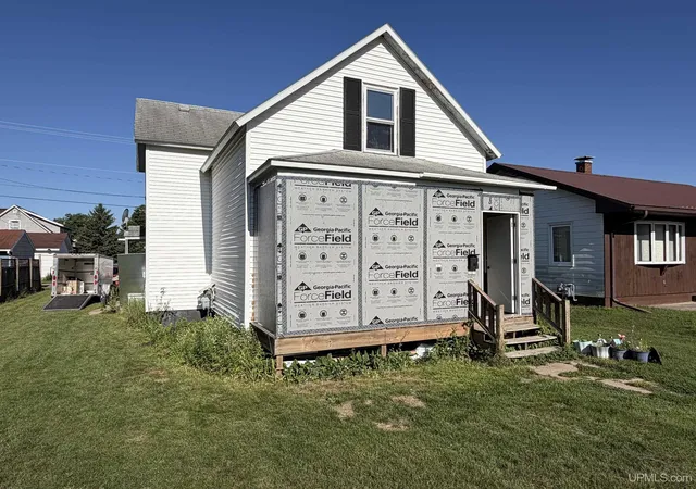 Photo 2 of Single family home for sale at 307 Iron St, Norway, MI 49870 | MLS# 50214998 | Listing updated on 2026-09-01