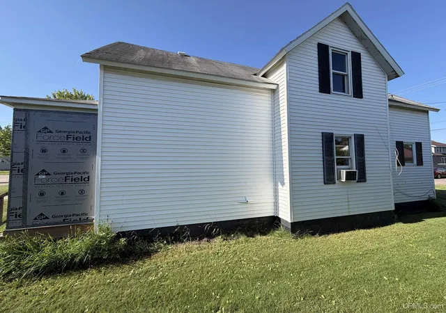 Photo 3 of Single family home for sale at 307 Iron St, Norway, MI 49870 | MLS# 50214998 | Listing updated on 2026-09-01