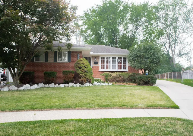 Photo 2 of Single family home for sale at 8905 Seminole, Redford, MI 48239 | MLS# 70553192 | Listing updated on 2026-08-25
