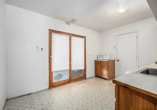 Photo 4 of House for sale at 4935 Curran Rd, Buchanan, MI 49107 | MLS# 70527290 | Listing updated on 2026-08-07