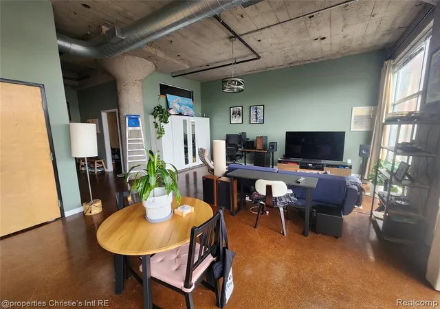 2nd image of 55 W Canfield St #204, Detroit, MI 48201 | MLS# 60998781