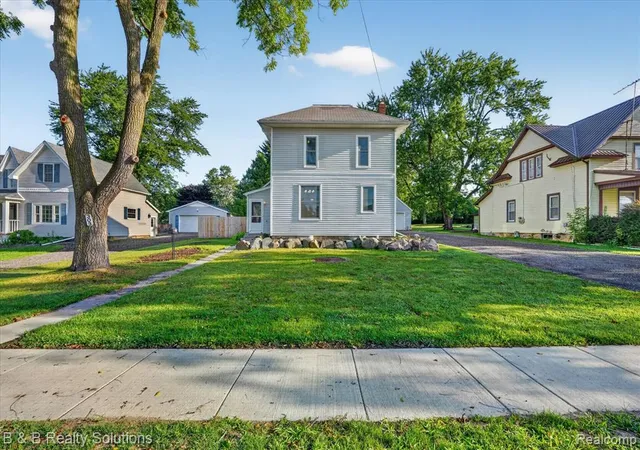 Photo 3 of Sale Pending at 303 North St, Yale, MI 48097 2957 | MLS# 61024630 | Listing updated on 2026-08-29