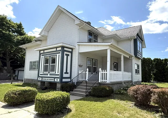 Photo 1 of Single family home for sale at 914 Cass Ave, Bay City, MI 48708 | MLS# 50218163 | Listing updated on 2026-09-02