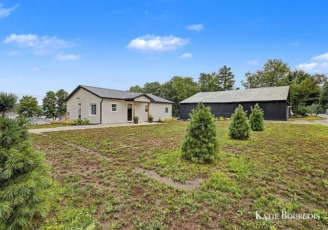 Photo 3 of Sale Pending at 7510 Taft Rd, Mecosta, MI 49332 | MLS# 70550778 | Listing updated on 2026-09-15